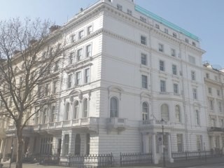 Queen's Gate